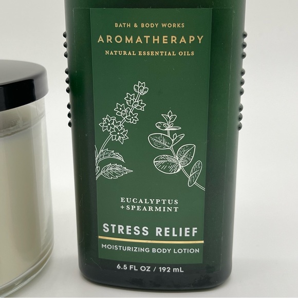 Bath & Body Works Aromatherapy Eucalyptus + Spearmint 3 Wick Candle & Lotion - Picture 3 of 5